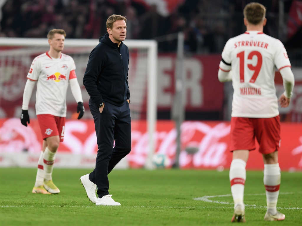 下摆出了极 下摆出了极